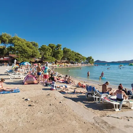 Σπίτι διακοπών 6 Bedroom Lovely In Ceranje Gornje *